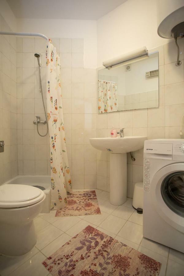 Апартаменты Apartman Girasol Пула Экстерьер фото