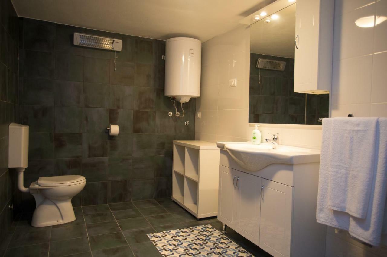 Апартаменты Apartman Girasol Пула Экстерьер фото