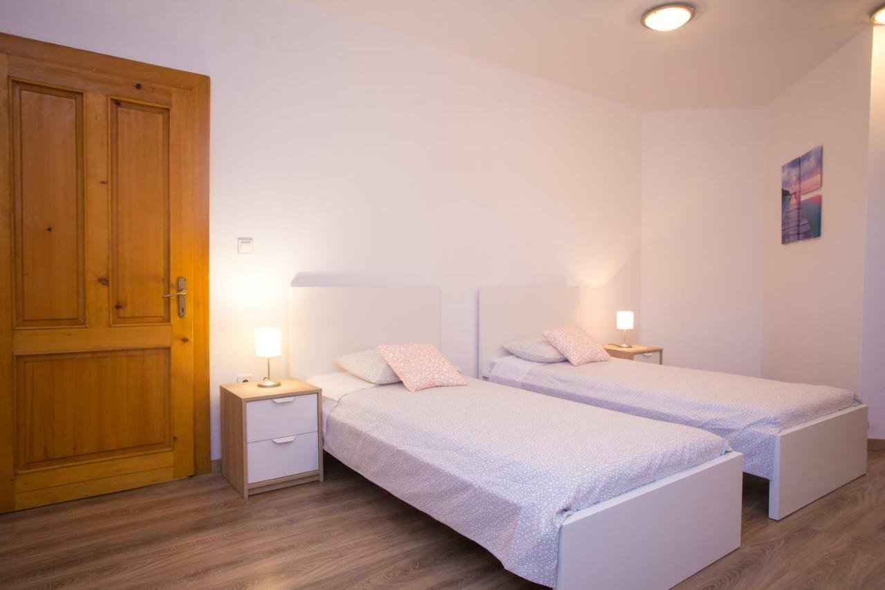 Апартаменты Apartman Girasol Пула Экстерьер фото